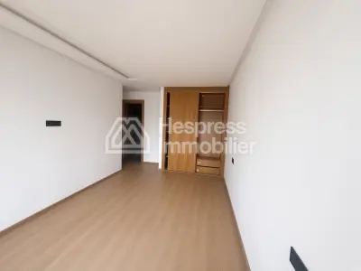 108m2 near CFC, gated residence with swimming pool