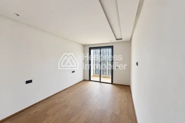 108m2 near CFC, gated residence with swimming pool