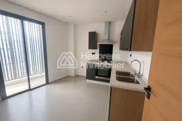 108m2 near CFC, gated residence with swimming pool
