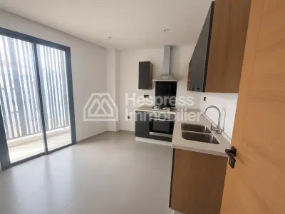 108m2 near CFC, gated residence with swimming pool