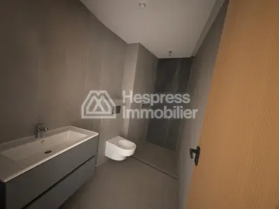 108m2 near CFC, gated residence with swimming pool