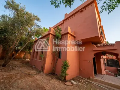 Superbe villa 4 chambres sur résidence piscine