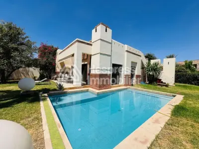 Superbe villa plain pied VNA 900m² avec piscine privée