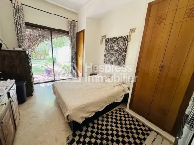 Superbe villa plain pied VNA 900m² avec piscine privée