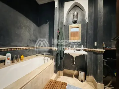 Superbe villa plain pied VNA 900m² avec piscine privée
