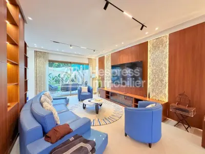 Superb 300m² villa – Targa district