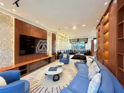 Superb 300m² villa – Targa district