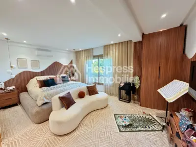 Superb 300m² villa – Targa district