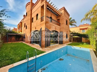Beautiful villa with private pool in a gated community