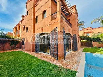 Beautiful villa with private pool in a gated community