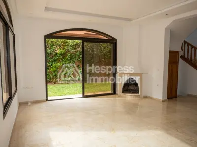 Beautiful villa with private pool in a gated community