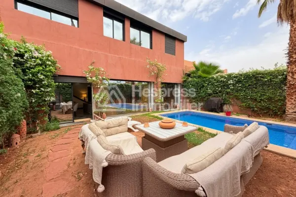 Magnifique villa 4 chambres piscine privée sur residence sécurisée