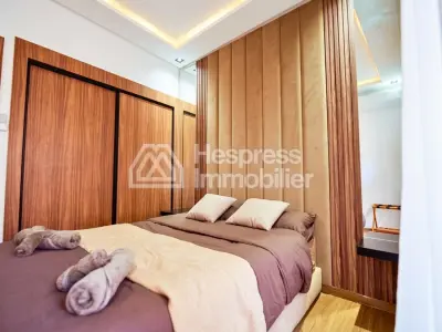 شقة عصرية جميلة في مجمع سكني مزود بمسبح