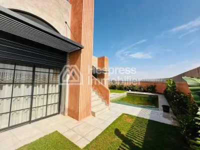 Magnifique villa de plain pied avec pisine privée