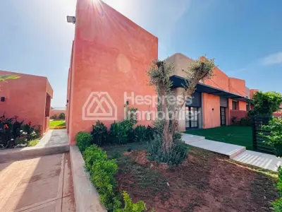 Magnifique villa de plain pied avec pisine privée