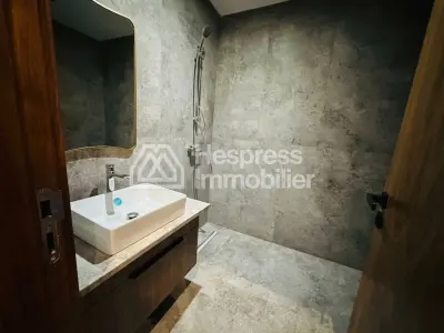 Magnifique villa de plain pied avec pisine privée