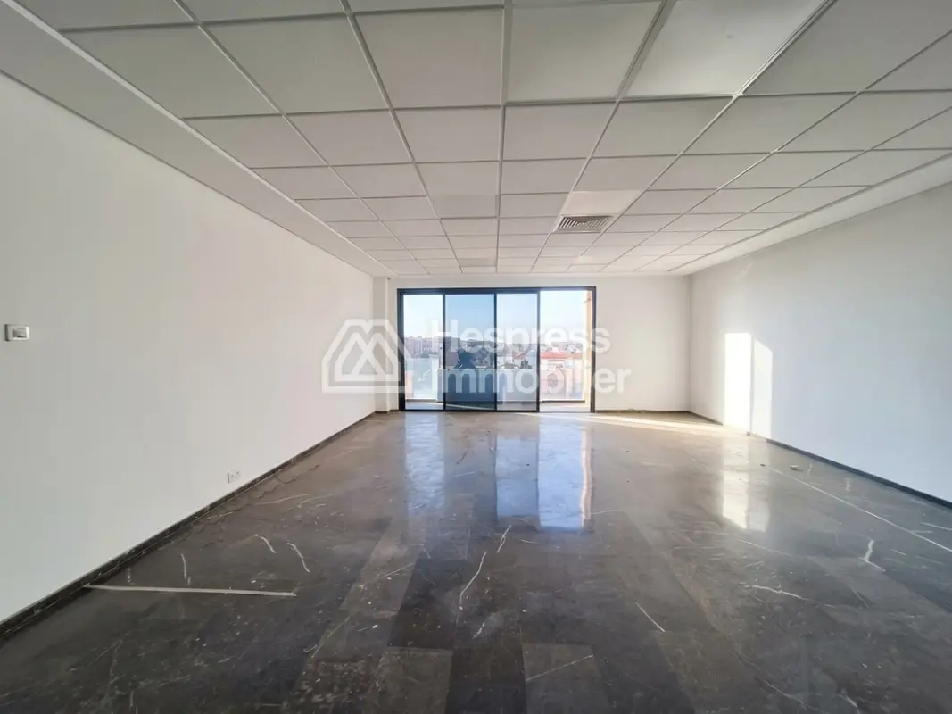 Plateau de bureau de 70 m² sur immeuble sécurisé