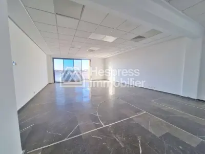 Plateau de bureau de 70 m² sur immeuble sécurisé