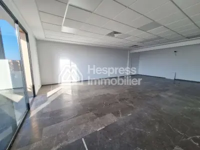 Plateau de bureau de 70 m² sur immeuble sécurisé