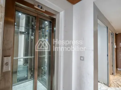 Plateau de bureau de 70 m² sur immeuble sécurisé