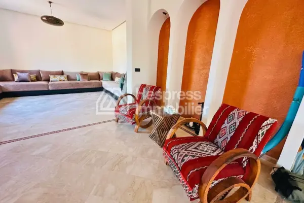 Magnificent 4-suite villa with private pool