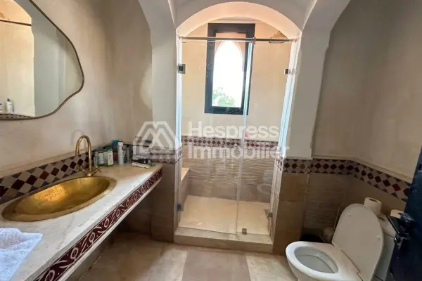 Magnificent 4-suite villa with private pool