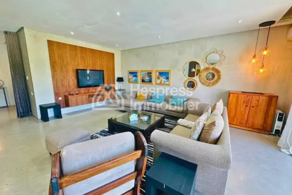 Magnificent villa with private pool and elevator