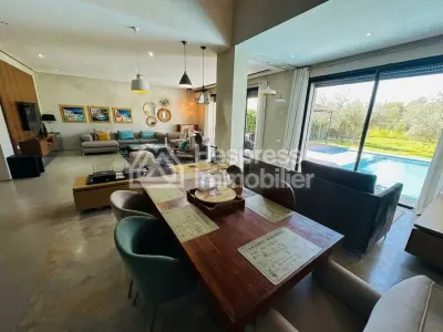 Magnifique villa avec piscine privée et ascenseur