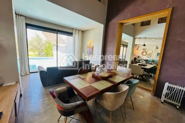 Magnificent villa with private pool and elevator