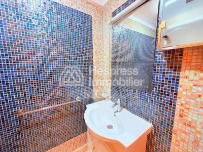 Beautiful 3-bedroom apartment in a secure residence
