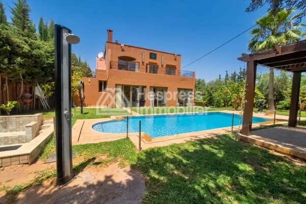 Superbe villa meublée avec piscine privée