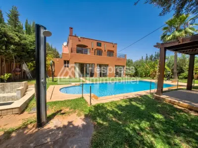 Superb furnished villa with private pool
