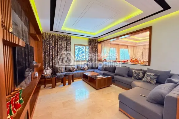 Charmante villa 800 M2 avec piscine privée à Targa