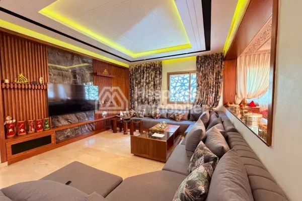 Charmante villa 800 M2 avec piscine privée à Targa