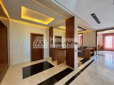Charmante villa 800 M2 avec piscine privée à Targa