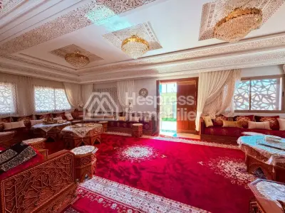 Charmante villa 800 M2 avec piscine privée à Targa