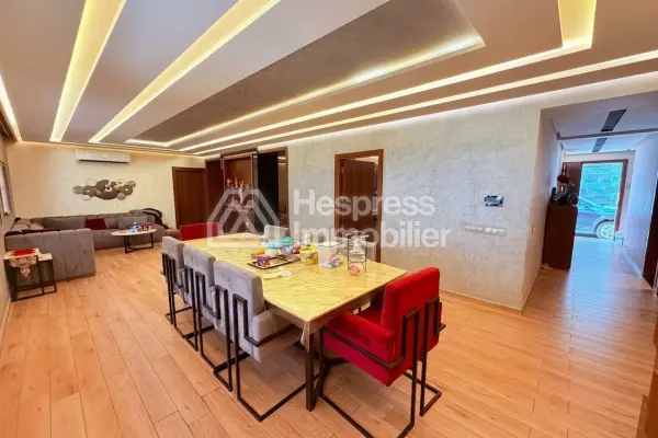 Charmante villa 800 M2 avec piscine privée à Targa