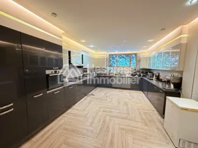 Charmante villa 800 M2 avec piscine privée à Targa