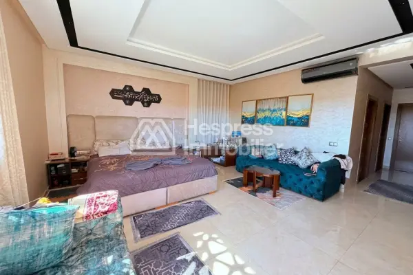 Charmante villa 800 M2 avec piscine privée à Targa