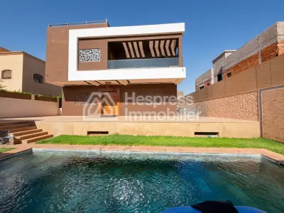 Charming 800 m² villa with private pool in Taga
