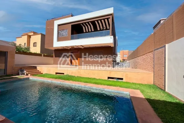 Charming 800 m² villa with private pool in Taga