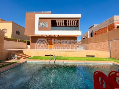 Charming 800 m² villa with private pool in Taga