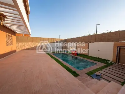 Charming 800 m² villa with private pool in Taga