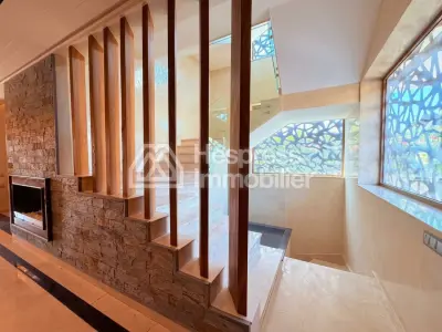 Charming 800 m² villa with private pool in Taga