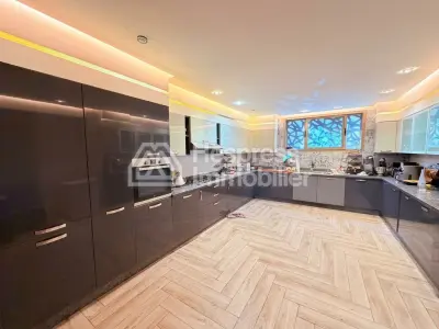 Charming 800 m² villa with private pool in Taga