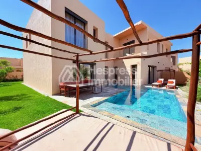 Charmante villa moderne avec piscine privée