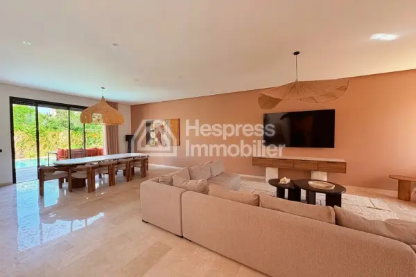 Charming modern villa with private pool