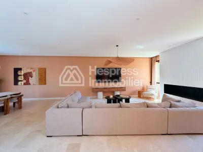 Charmante villa moderne avec piscine privée