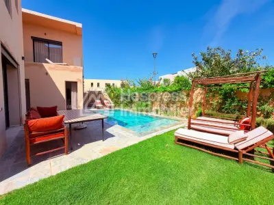 Charmante villa moderne avec piscine privée