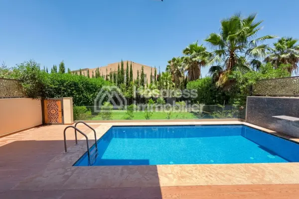 Splendid villa with private pool in a residence